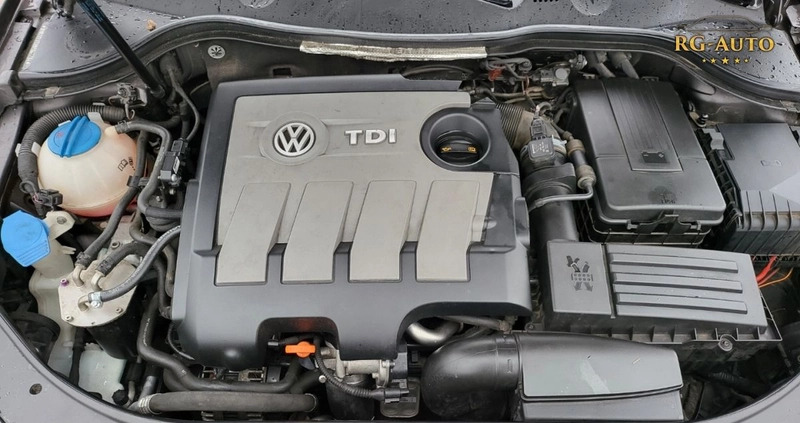 Volkswagen Passat cena 33900 przebieg: 240000, rok produkcji 2011 z Skawina małe 704